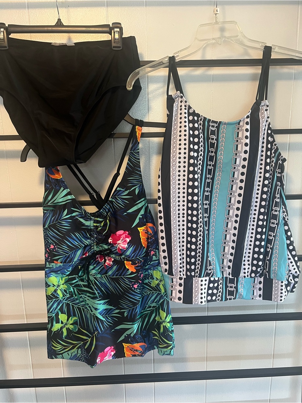 Lot of XL Women's Tankini Tops, 2 New, XL Bottom New, C30